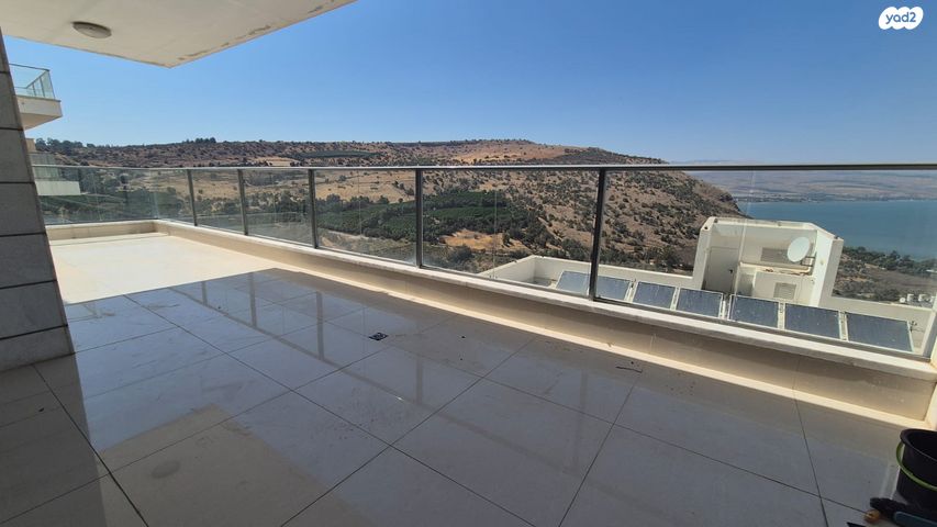 דירה, גולדה מאיר, שיכון עובדים, טבריה