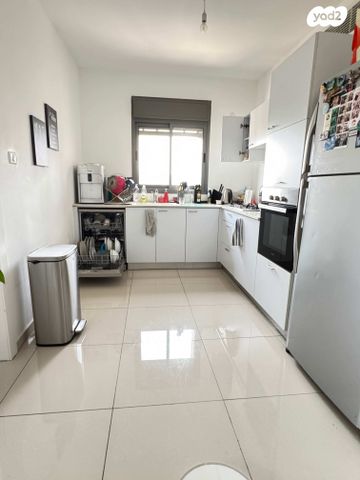 דירה, דרך בן גוריון, שכונת יהלום, מרכז העיר ב, רמת גן