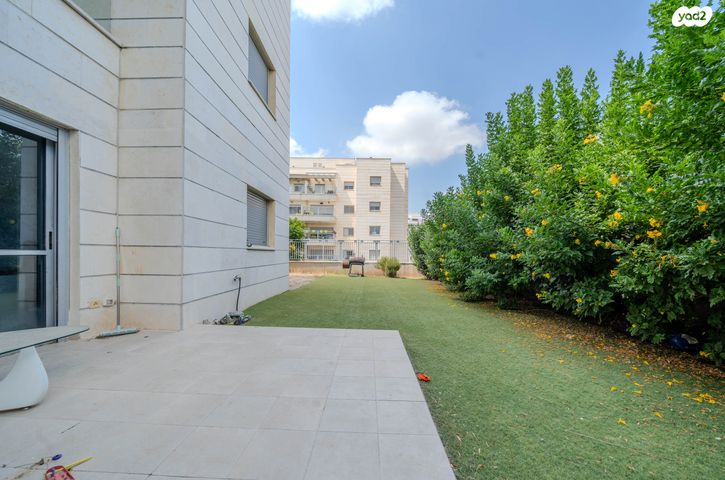 דירת גן, שוהם 5, אבני חן, חריש