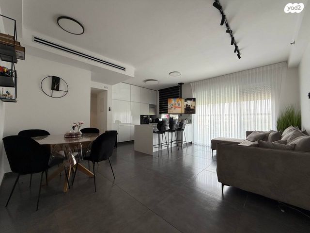 דירה, יוסף אהרונוביץ', נווה רמז, חולון