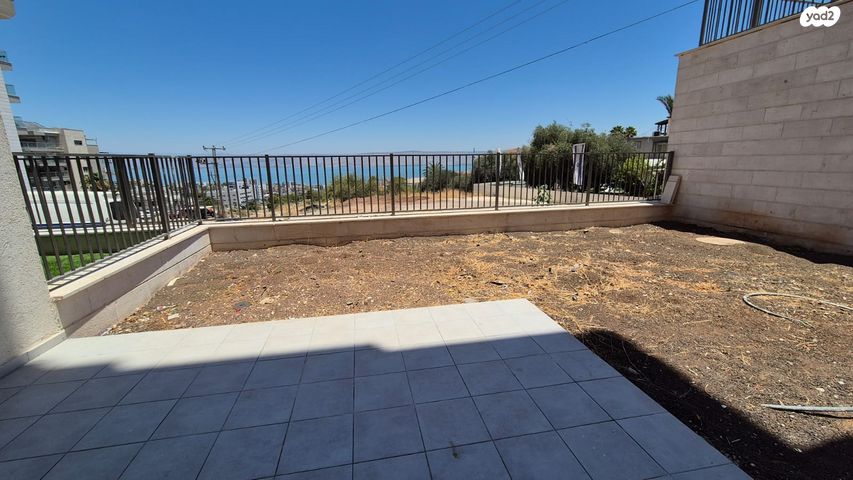 דירת גן, בר כוכבא, אחוזת כנרת, טבריה