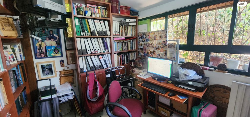 דו משפחתי, ארתור הנטקה, קרית היובל, ירושלים