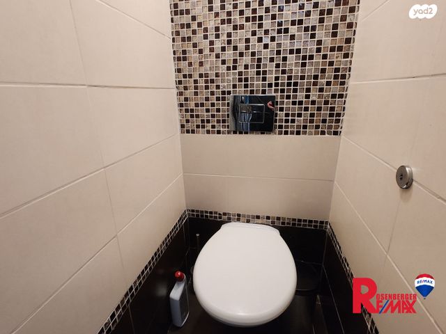 דירה, הרב הרצוג 17, לב העיר, בת ים