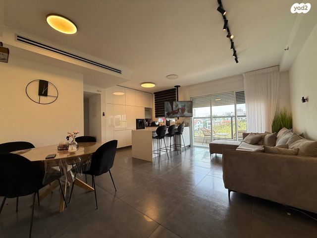 דירה, יוסף אהרונוביץ', נווה רמז, חולון