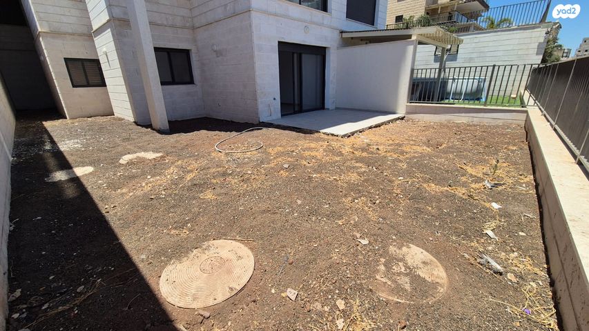 דירת גן, בר כוכבא, אחוזת כנרת, טבריה