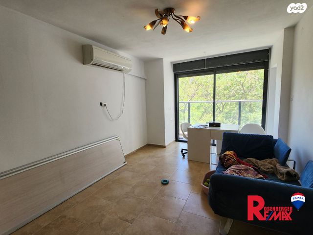 דירה, פנחס לבון 12, שיכון ותיקים, חולון