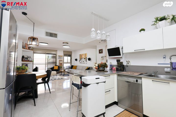 דירת גן, קרית השרון, נתניה