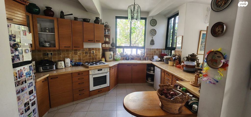 דו משפחתי, ארתור הנטקה, קרית היובל, ירושלים