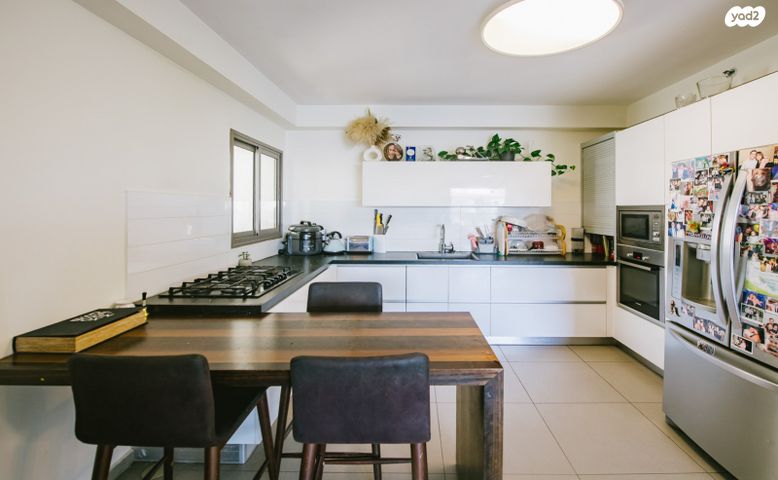 דירה, ישראל גלילי, קרית הלאום, ראשון לציון