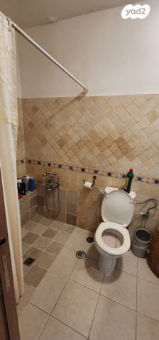 דו משפחתי, ארתור הנטקה, קרית היובל, ירושלים