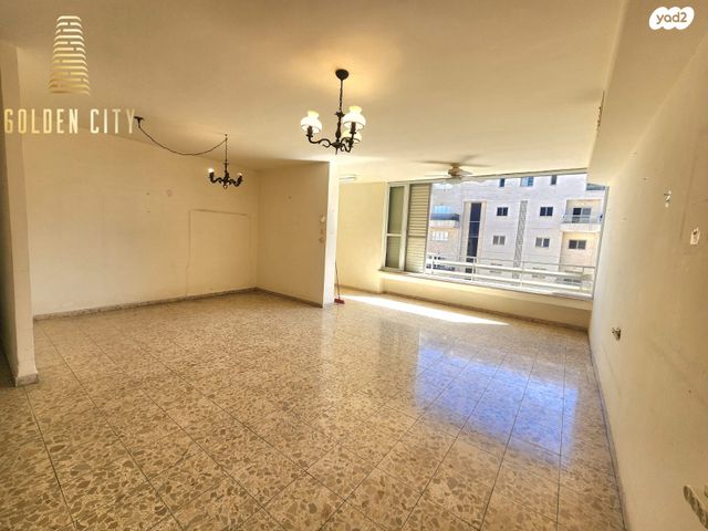 שדרות ירושלים 5