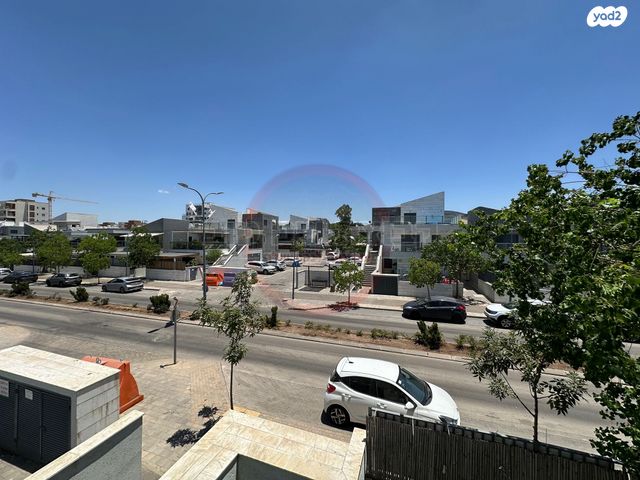 דופלקס, יצחק שמיר, עפולה הצעירה, עפולה