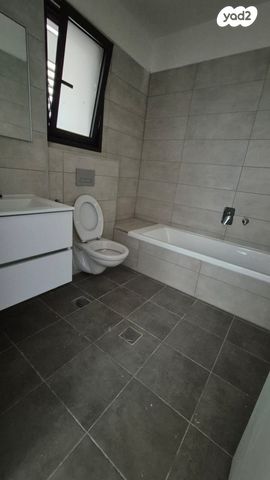 דירת גן, בר כוכבא, אחוזת כנרת, טבריה