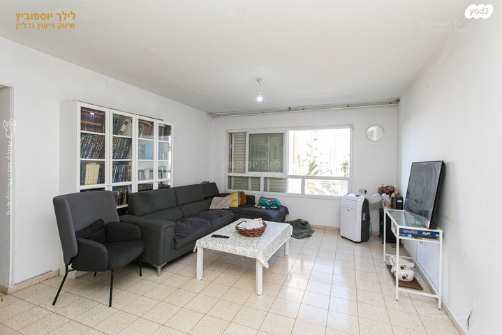 דירה, שדרות משה שרת, קרית ים ב', קרית ים