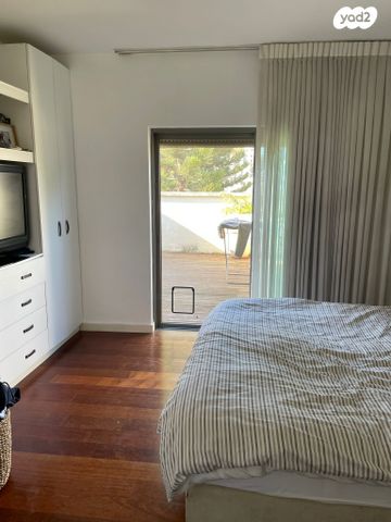 גג/ פנטהאוז, הר סיני 33, קרית ויצמן, רעננה