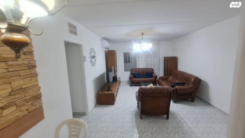 דירה, אברהם טביב, גבעה א', שביט, קרית אתא