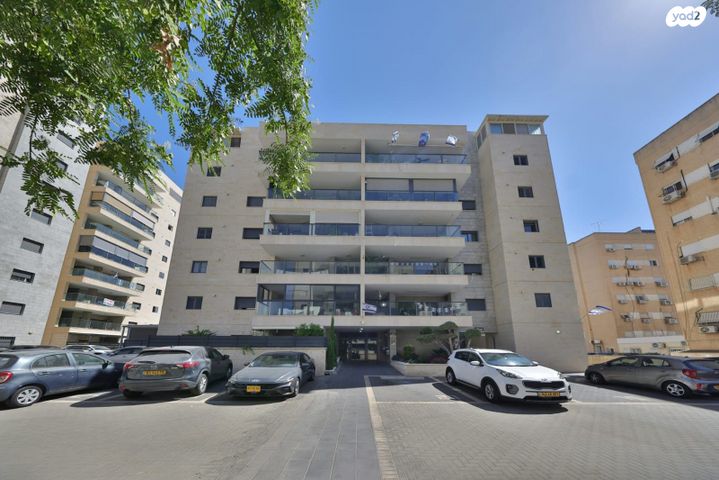 גג/ פנטהאוז, חזני, לב מוצקין, בנה ביתך, קרית מוצקין