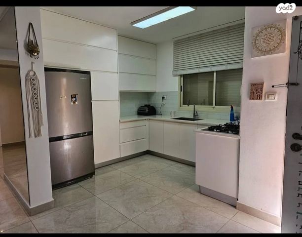 דו משפחתי, אילת