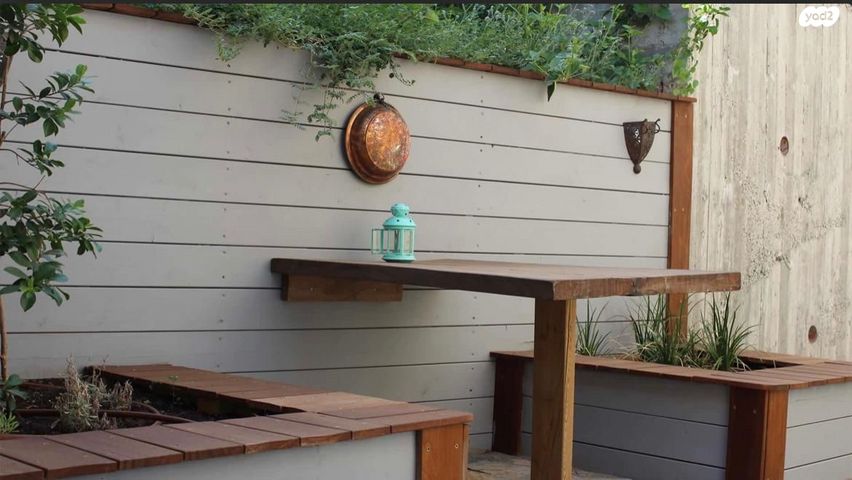 דו משפחתי, מגדל