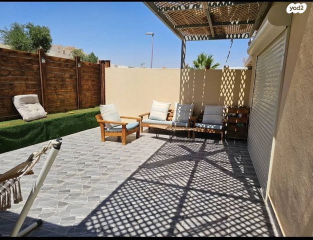 דו משפחתי, אילת