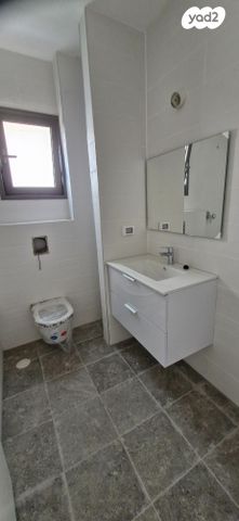 דירה, הרצליה