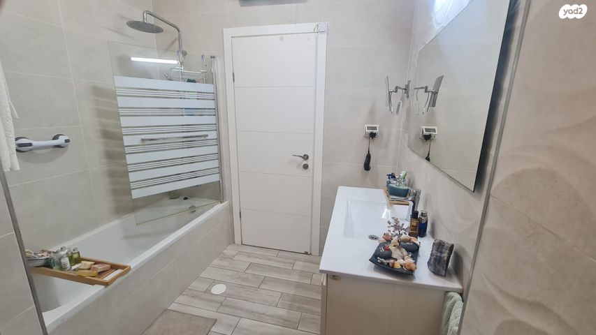 גג/ פנטהאוז, שדרות בורוכוב, מרכז העיר, קרית אתא