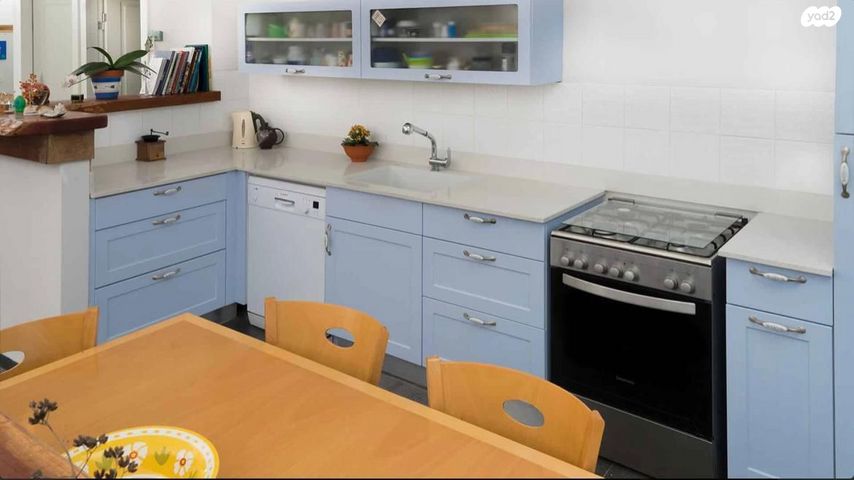 דו משפחתי, מגדל