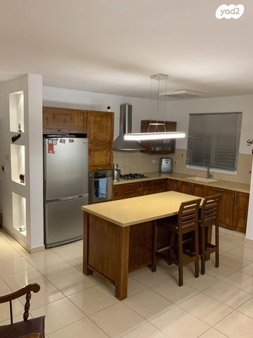 דירה, עולי הגרדום, רמז, מערב ותיק, ראשון לציון