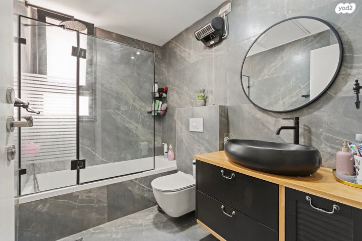 דירת גן, מודיעין מכבים רעות