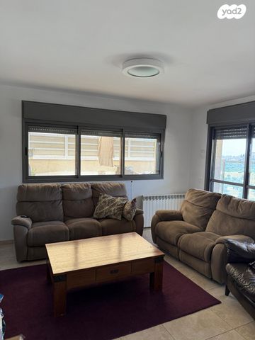 דירה, גרשון אבנר, ארמון הנציב, תלפיות מזרח, ירושלים