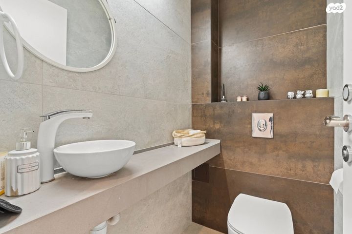 דירת גן, מודיעין מכבים רעות