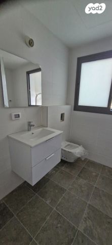 דירה, הרצליה