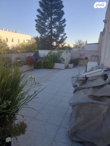 דירת גן, מבשרת ציון