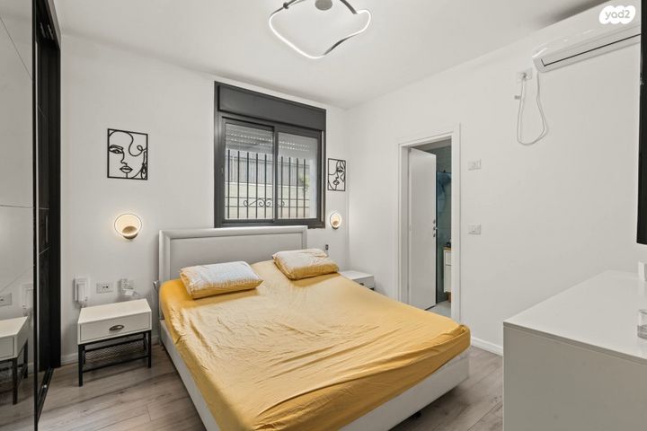 דירת גן, מודיעין מכבים רעות