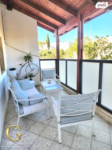 דופלקס, בית שמש