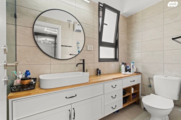 דירת גן, מודיעין מכבים רעות