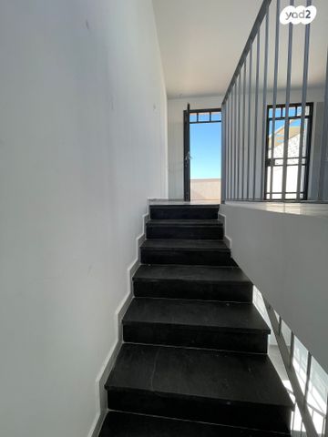 גג/ פנטהאוז, אבן רושד, עג'מי, גבעת העליה, תל אביב יפו