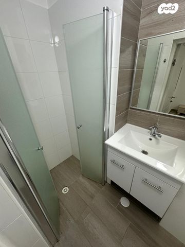 יחידת דיור, יהודי סוריה, שכונה ה', באר שבע