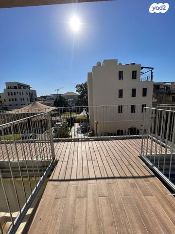 גג/ פנטהאוז, אבן רושד, עג'מי, גבעת העליה, תל אביב יפו