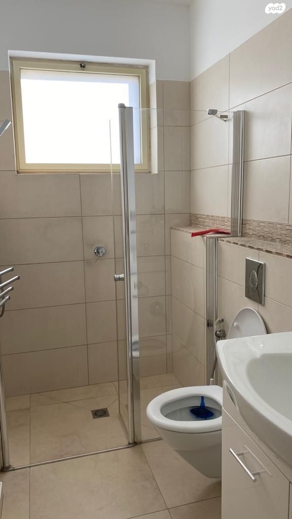 דירת גן, מתחם האצבע, הוד השרון