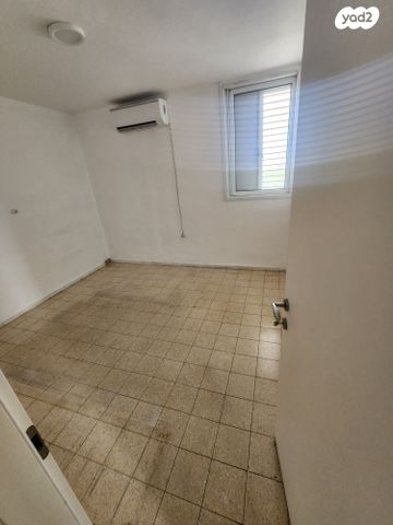 סטודיו/ לופט, חיים משה שפירא, רובע ד', אשדוד