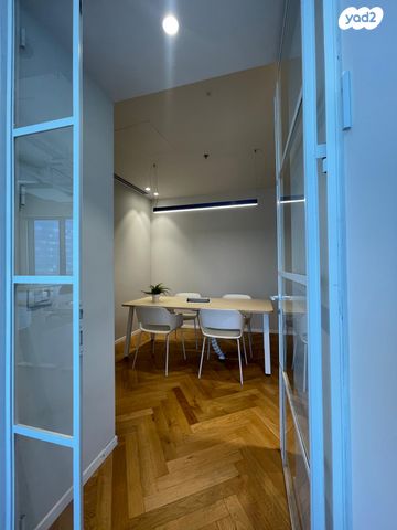 משרדים, תובל, בורסה, רמת גן