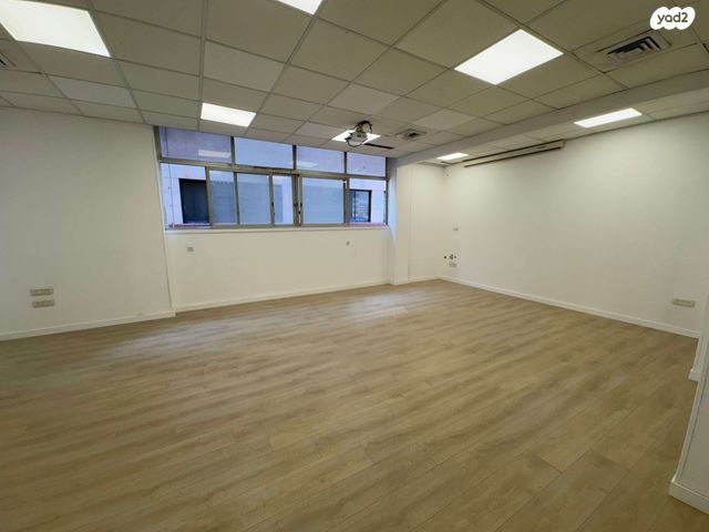 משרדים, בצלאל, בורסה, רמת גן