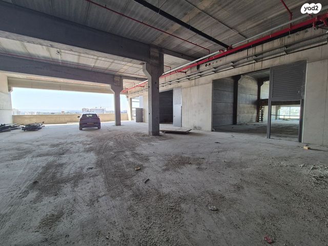 מבני תעשיה, פתח תקווה