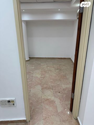 משרדים, יהודה הלוי, לב העיר, טבריה