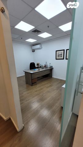 משרדים, יהוד מונוסון