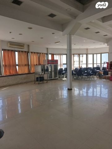 חנויות/ שטח מסחרי, קרית ארבע