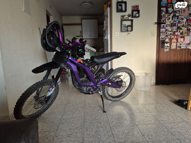 מודעת רכב סורון Light Bee X