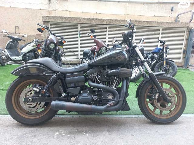 מודעת רכב הרלי דיווידסון לואו ריידר 110S
