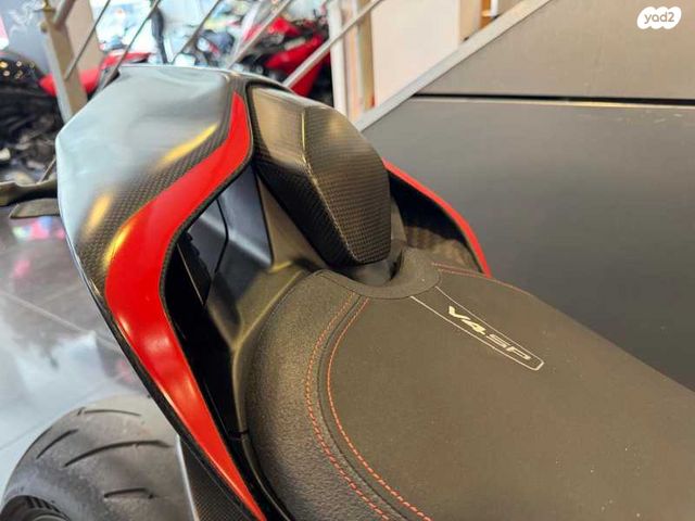 דוקאטי סטריטפייטר V4SP